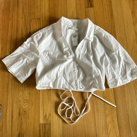 NWT Abercrombie cropped shirt with tie detail - Picture 1 of 3